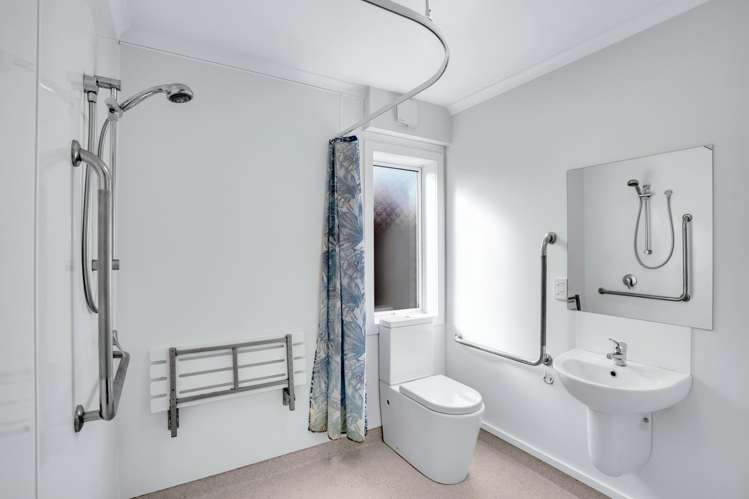 Unit1 3/13 Crescent Court Melville_8