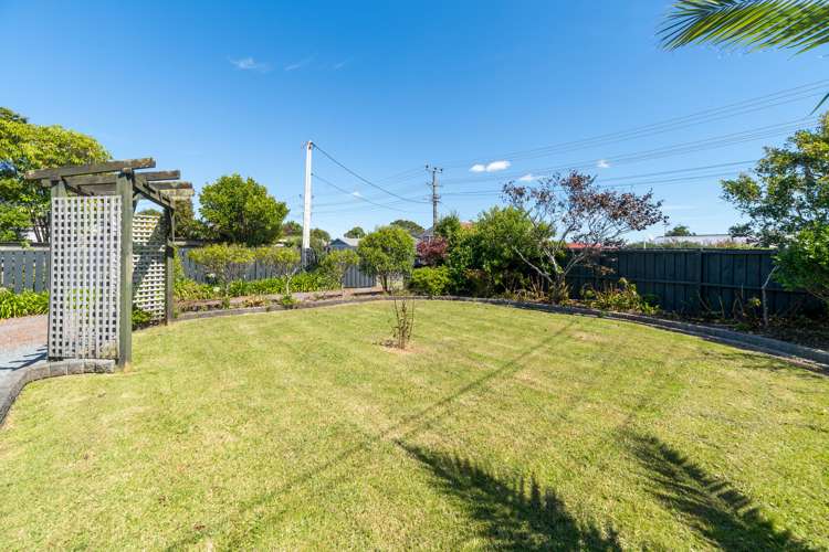 84 Vipond Road Stanmore Bay_31
