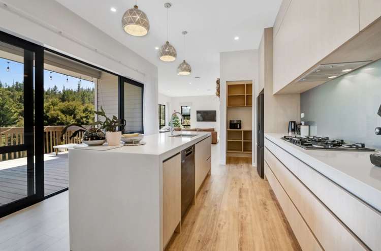63 Pacific Heights Road Orewa_16