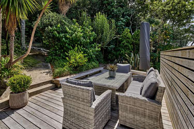 2 Huia Road Days Bay_18