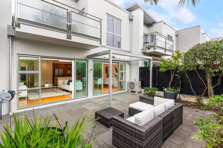 5/258 Hurstmere Road_0