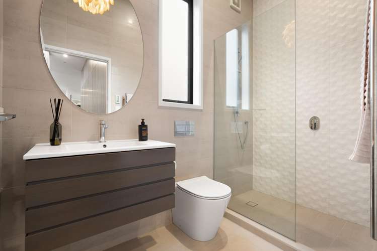 8 Saran Place Hillsborough_22