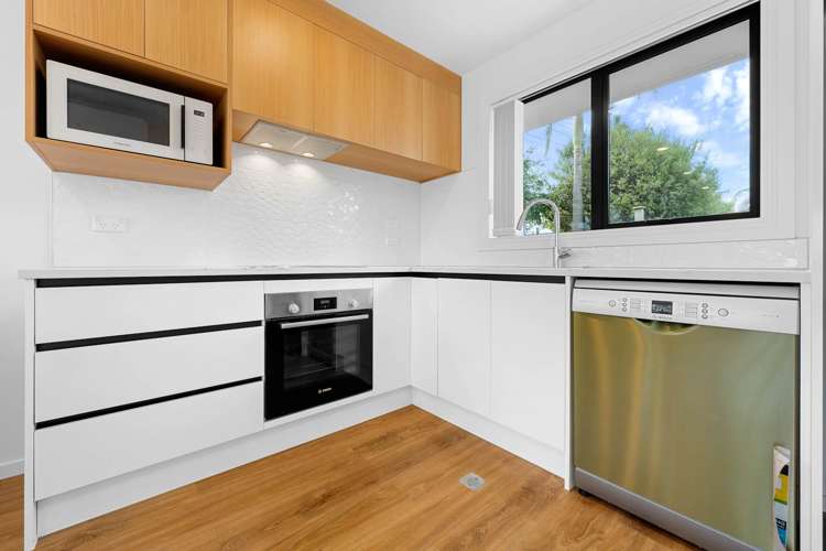 1/2 Dolphin Street Pakuranga_7