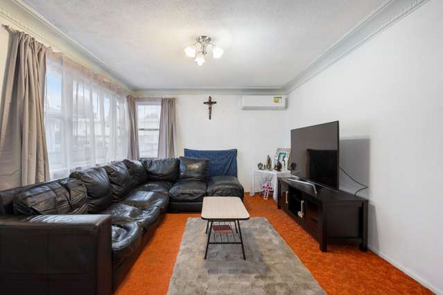 18 Sandra Avenue Otara_1