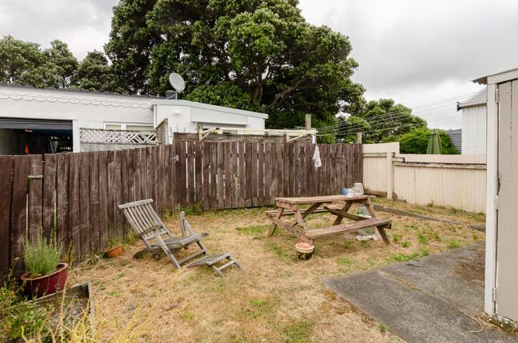 16 Glendavar Street Berhampore_21