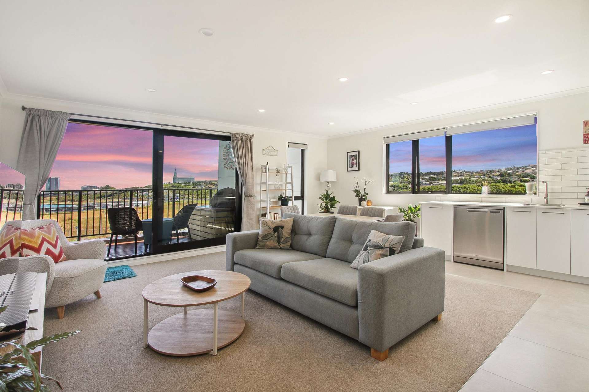 8/1 Coral Tree Avenue Manukau_0