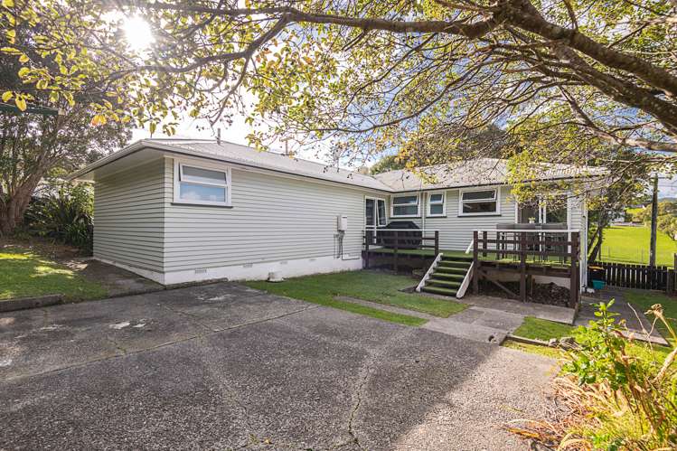 45 Victory Crescent Tawa_2