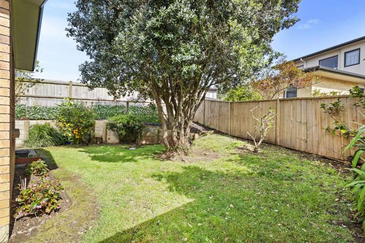 10/15 Hastie Avenue Mangere Bridge_12