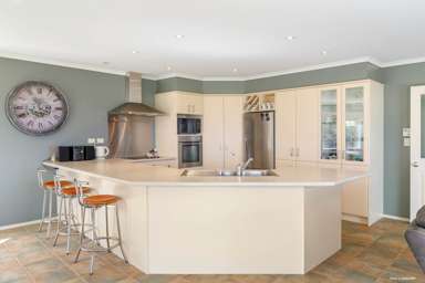 294 Razorback Road_4