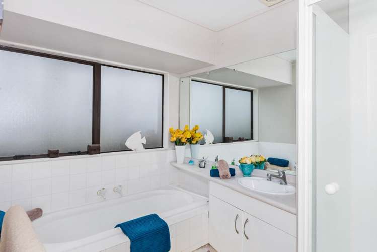 75 Kuripaka Crescent The Gardens_8