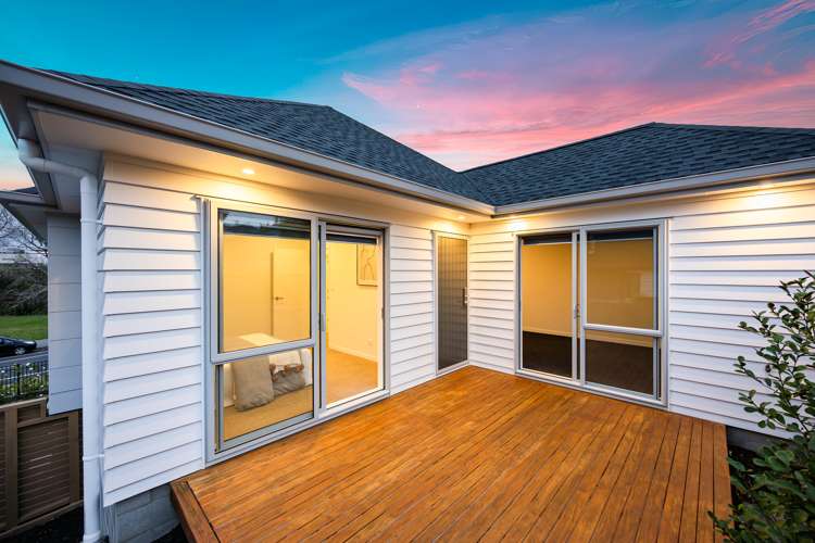 167 Bonair Crescent Silverdale_32