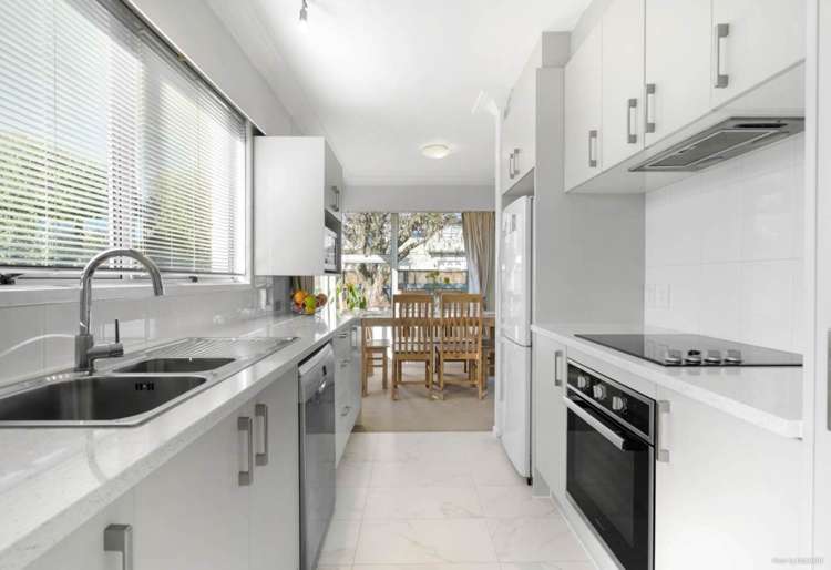 12 Stanniland Street Sunnyhills_6