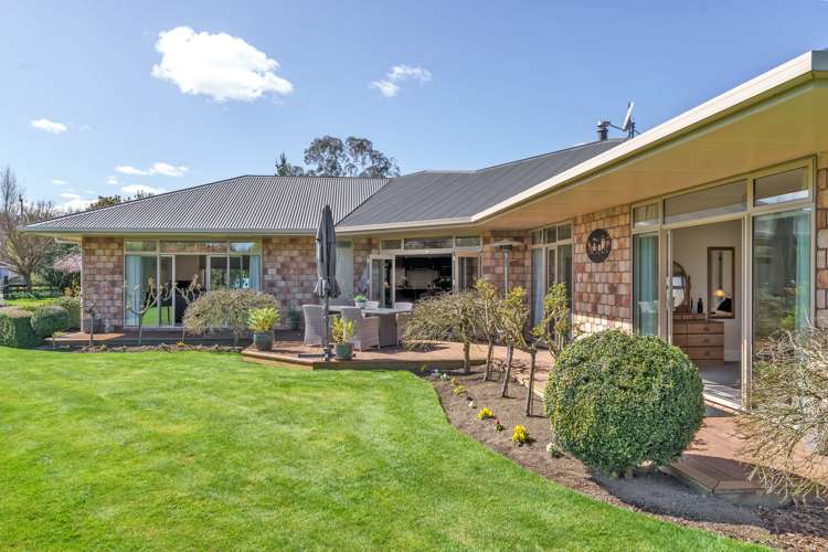 15 Green Lane Road Masterton_16