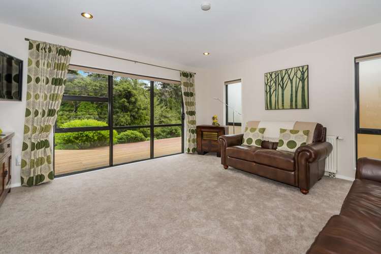 13 Fernbank Lane Greenhithe_4