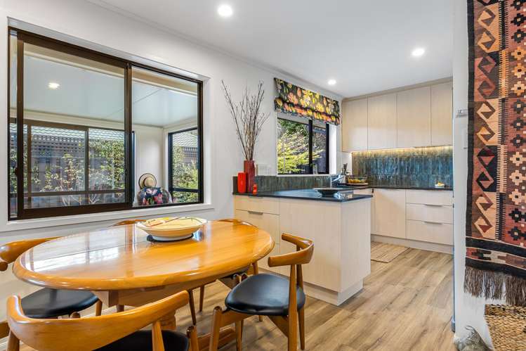 5 Castle Way Beckenham_8