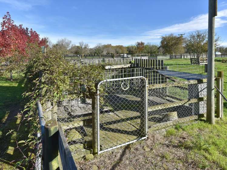 38 Woodend Beach Road Woodend_24