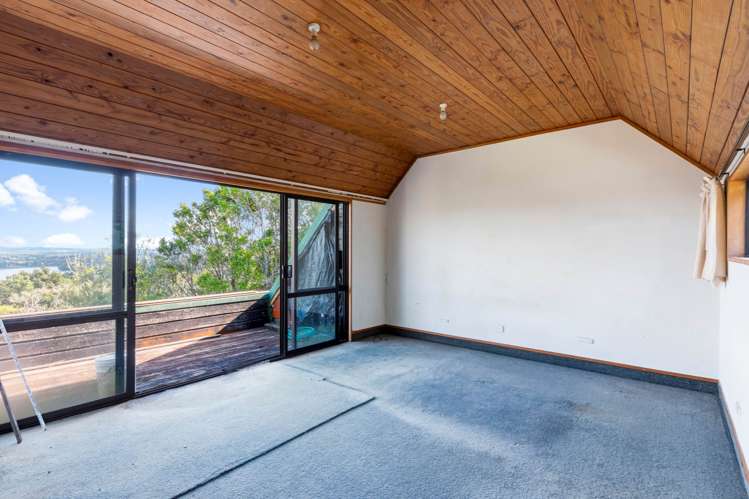 71 Attwood Road Paremoremo_11