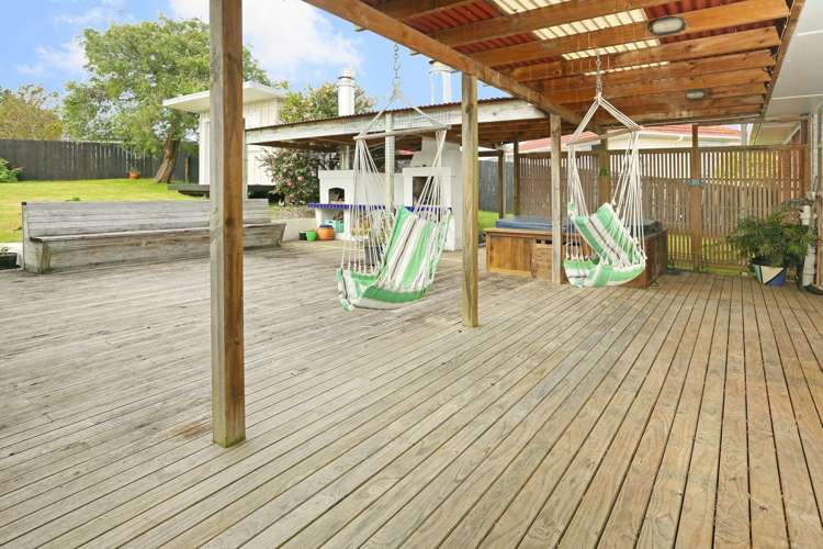 8 Castaing Crescent Te Atatu South_12