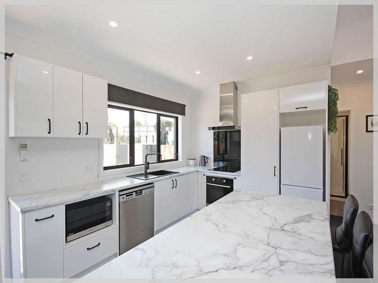 6 Dustin Street Foxton Beach_10