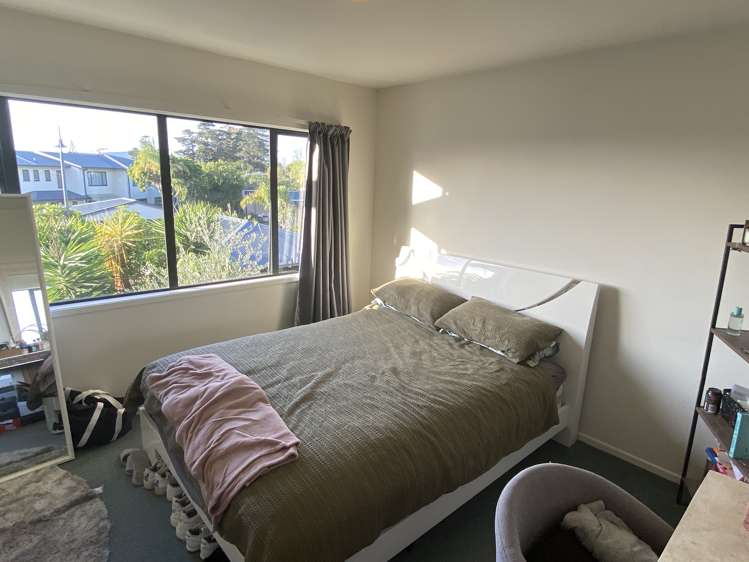 27/2 Armoy Drive Botany Downs_4