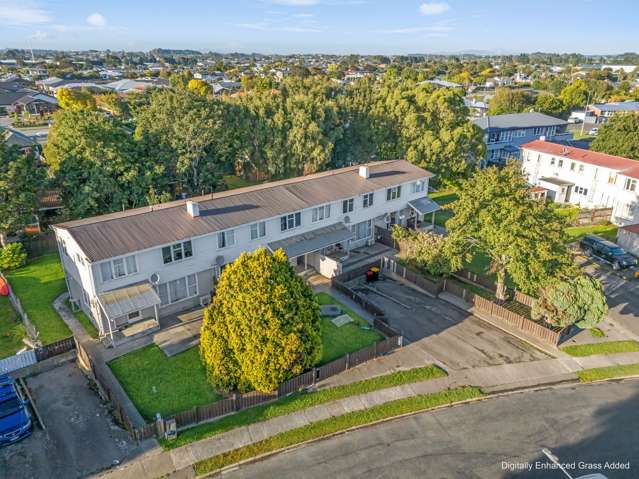 "Invest Smart:- 4-unit property in East Glengarry