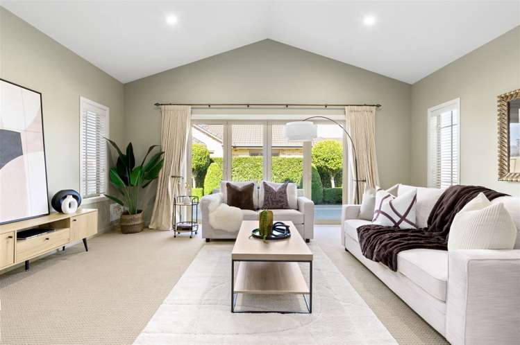 69 Wiltshire Drive Huntington_17