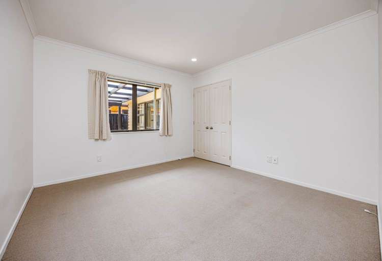 33 Belcoo Crescent East Tamaki_12