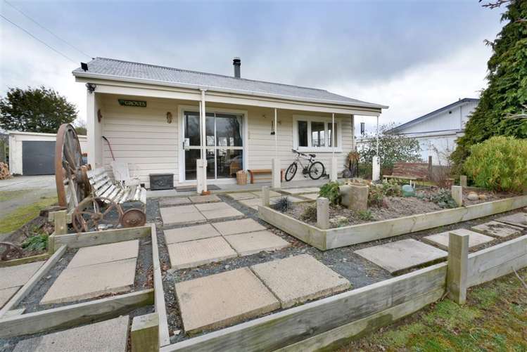 52 Dryden Street Milton_10