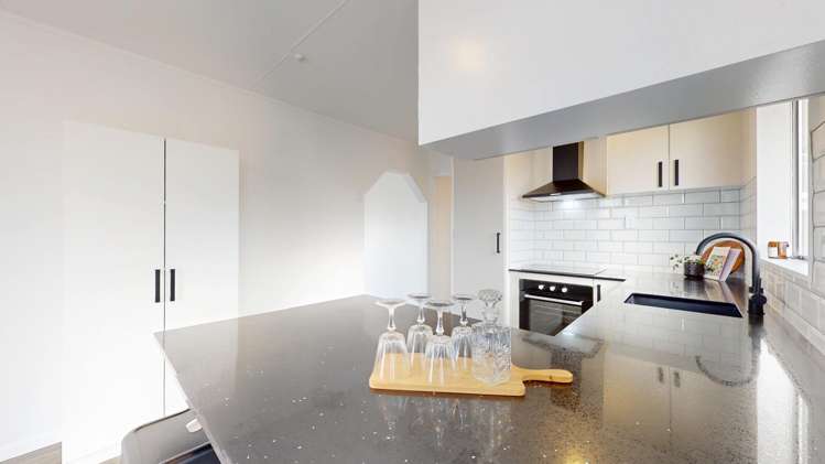 65 Meadowvale Drive 10516_7