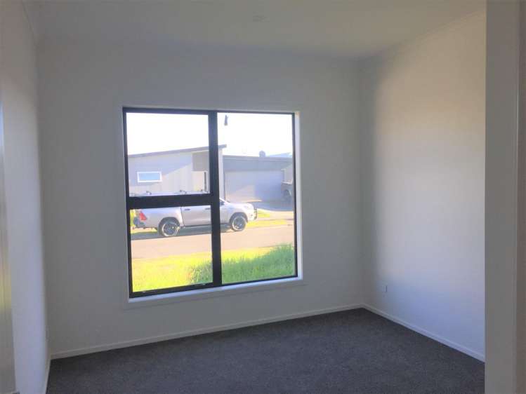 33 Awatira Drive Papamoa_11