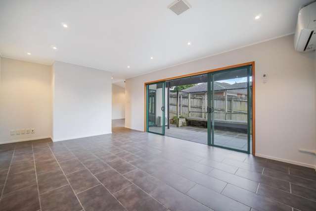 6A Greenslade Crescent 10887_1