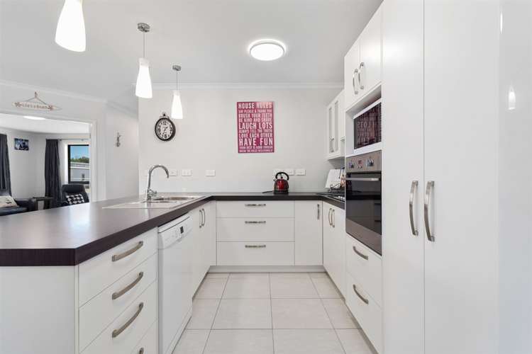 13 Dawn Parade Coastlands_1