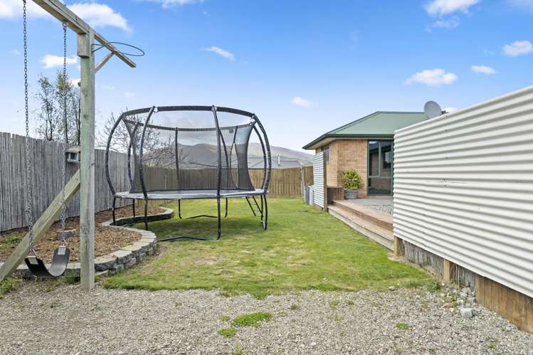 21 Lakeland Avenue Twizel_21