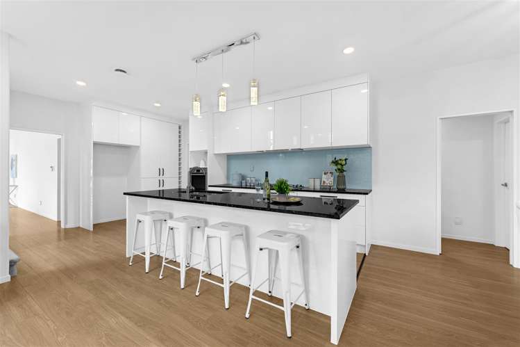 62 Castlederg Drive Flat Bush_12