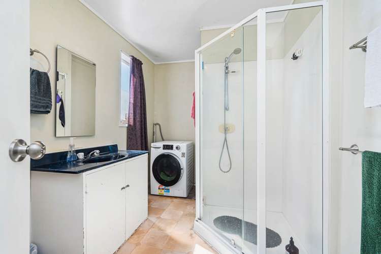 49 Valley Road Hikurangi_10