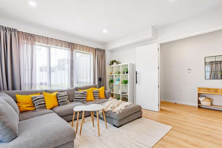 1 Crompton Place Orewa_12