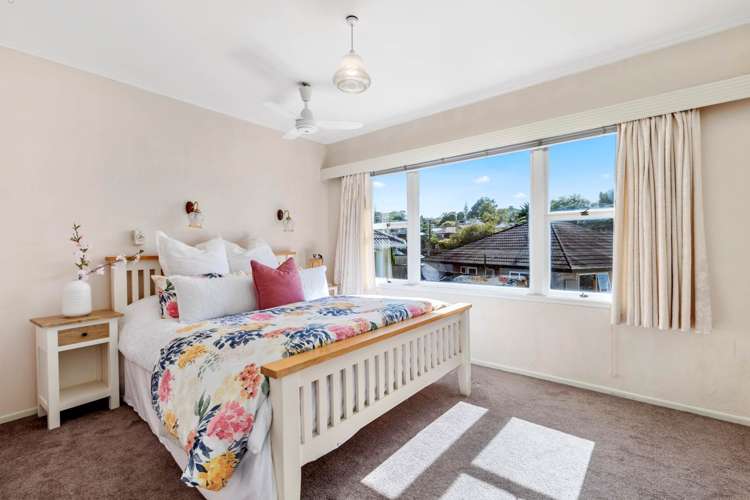 16 Merriefield Avenue Forrest Hill_10