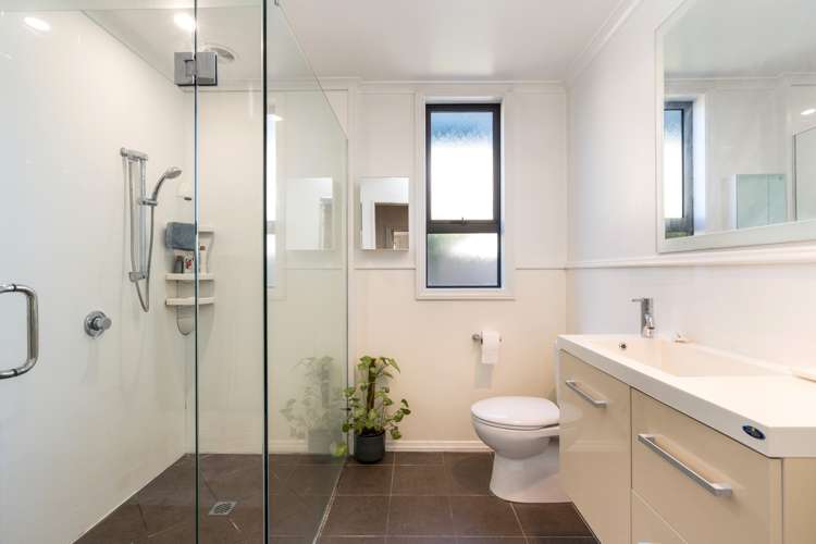 8 Hargest Crescent Saint Kilda_11