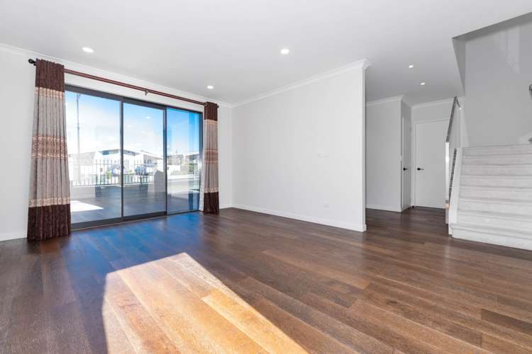 56 Taikura Avenue Red Beach_7