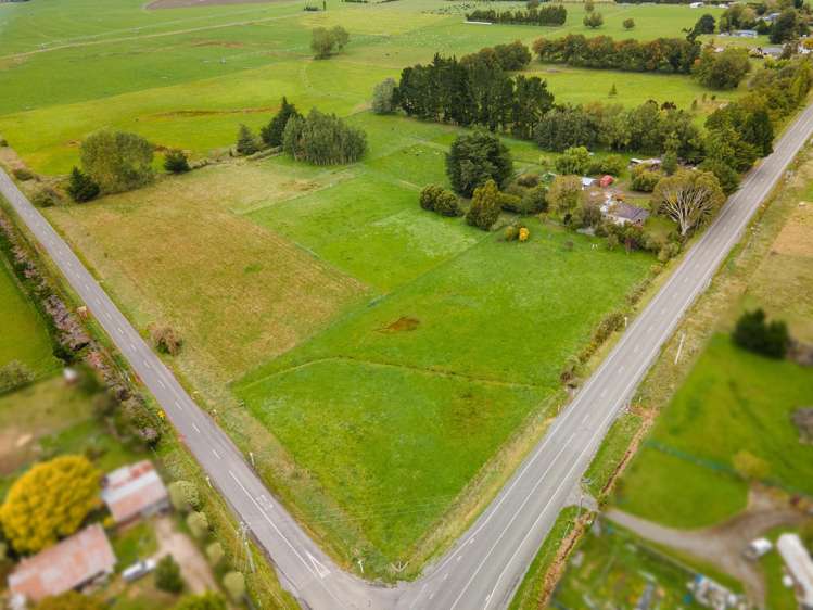 657 Domett Road Domett_46