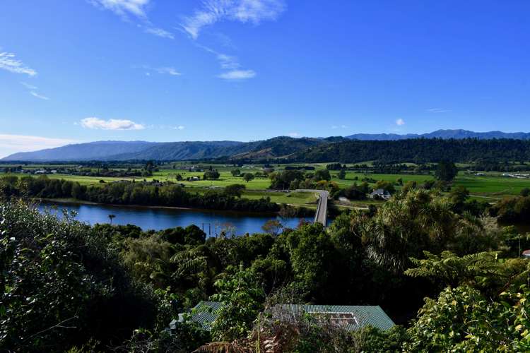 6 Arapito Road Karamea_2