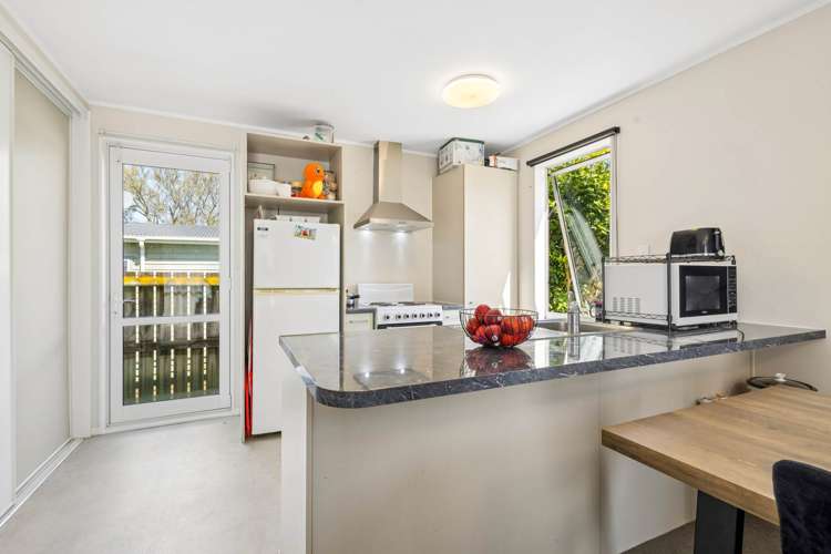 27 Neems Place Manurewa_11