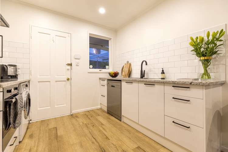 1/25 Lagoon Drive Panmure_10