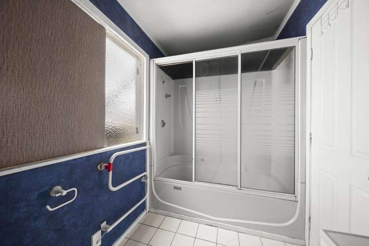 942 East Coast Road Northcross_12