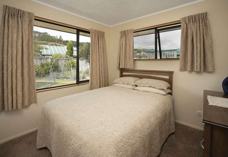 39 Kingsford Drive Stoke_9