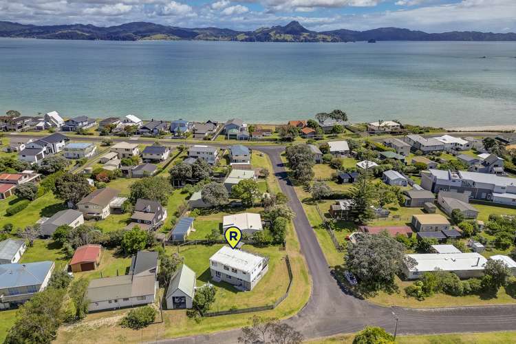 4 Hardy Place Cooks Beach_2