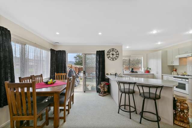 1 Woodland Grove Wainuiomata_2