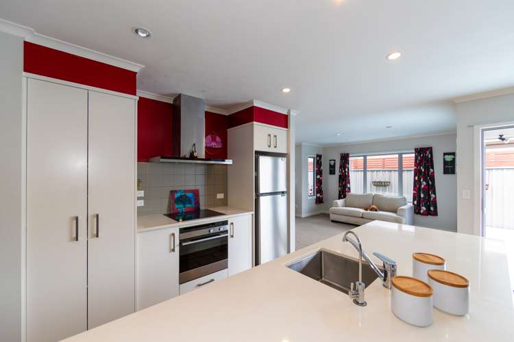 4 Gregory Grove Clive_1