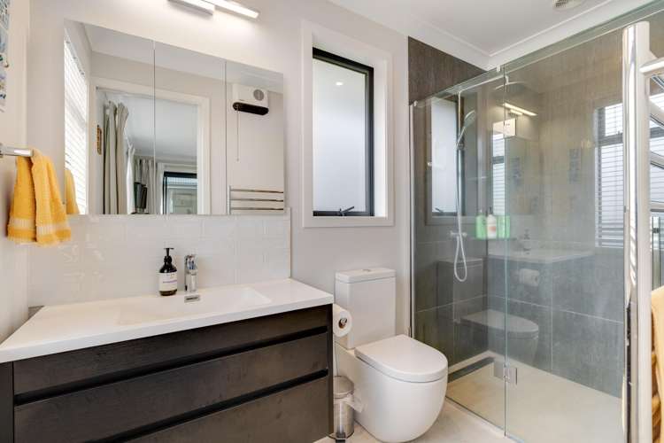 116 Augusta Drive Pauanui_21