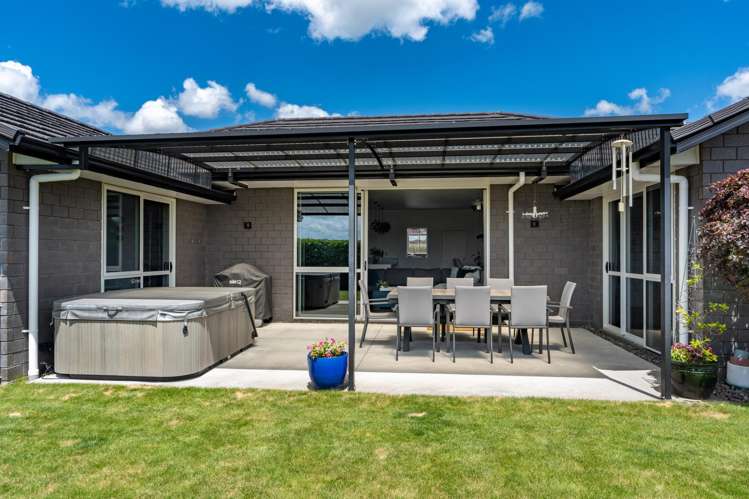 1 Ruske Place Grandview Heights_24